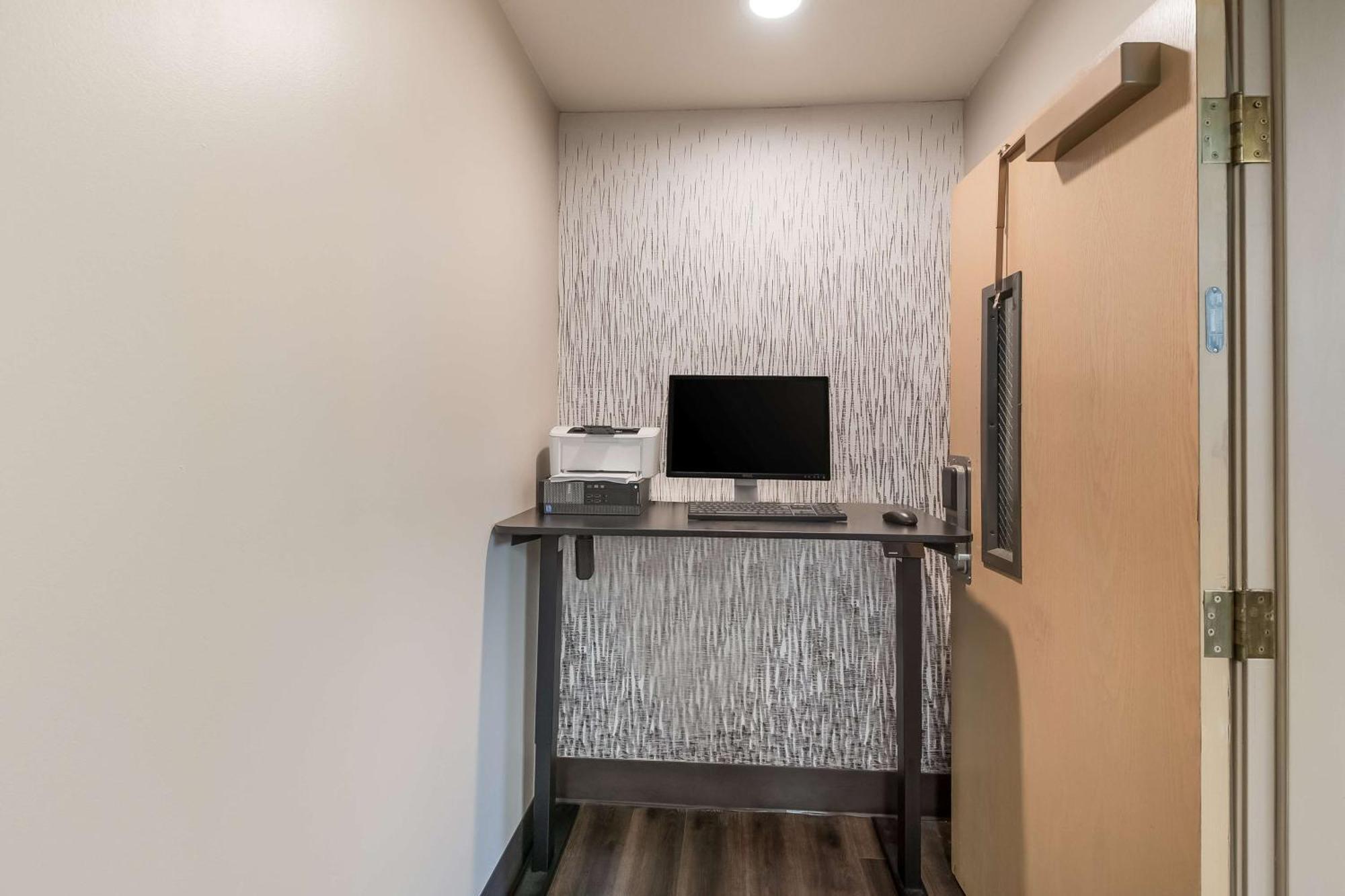 Surestay Plus Hotel By Best Western Seatac Airport Экстерьер фото